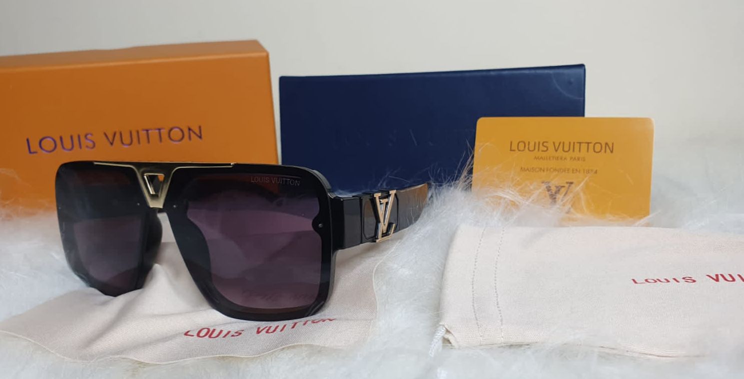 Óculos de Sol Feminino Louis Vuitton Original - Preto Cromado